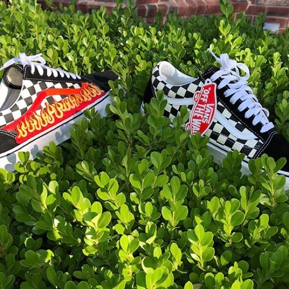 Custom vans - Picture 5 of 5